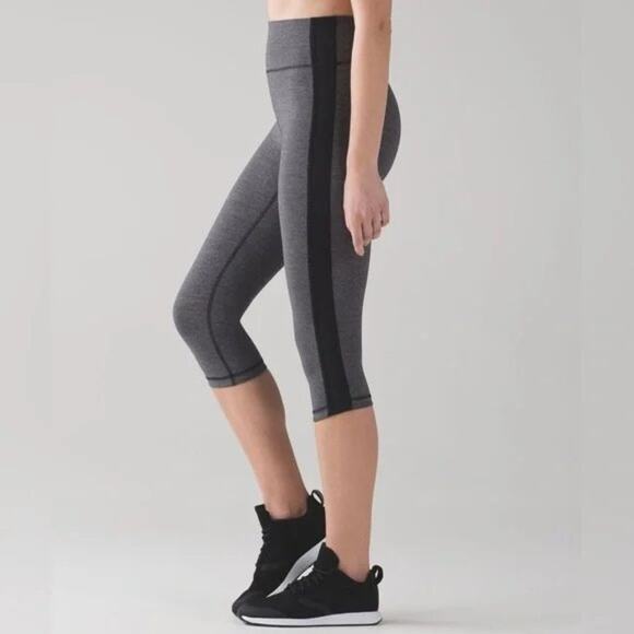 Lululemon Squad Goals Crop 17" Leggings SIZE 4 Heathered Black Gray - Picture 1 of 10